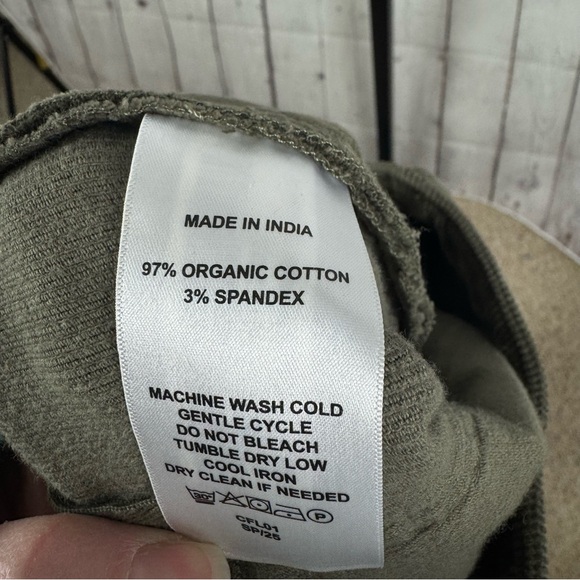 Quince Organic Stretch Corduroy Flare Pants Seaweed Green Color Size 8 - Picture 7 of 7